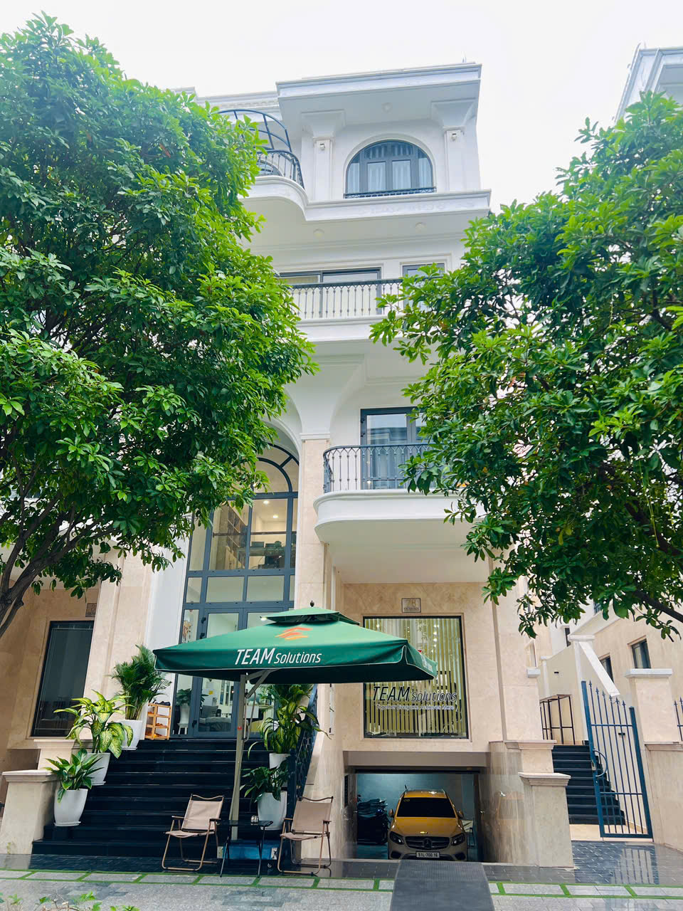 Head Office Building